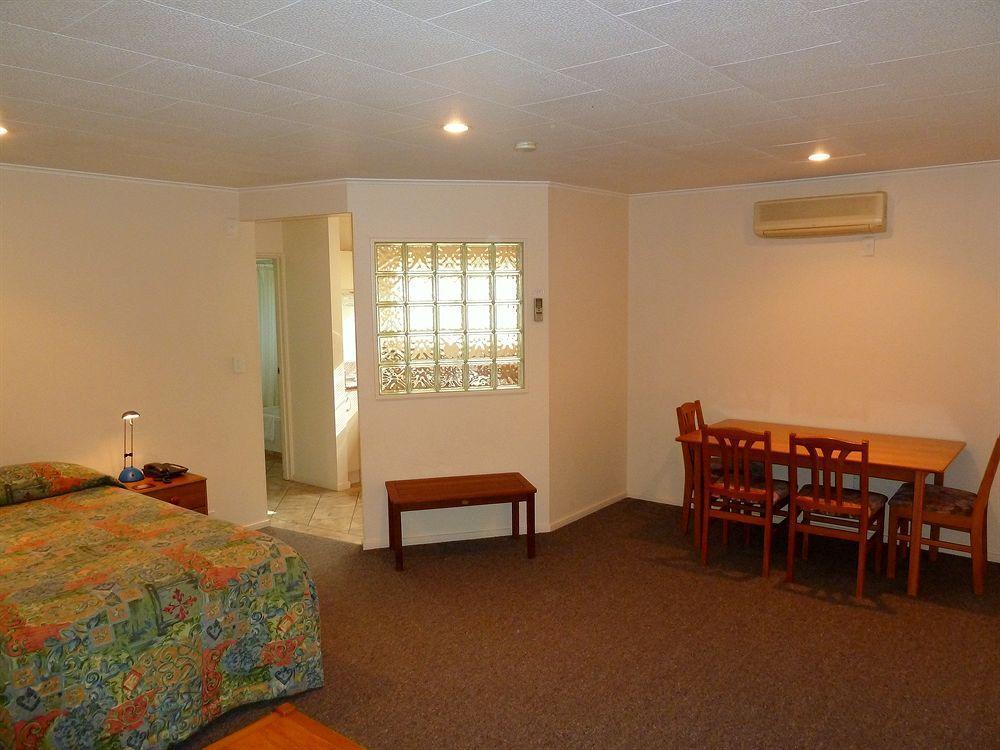 Tudor Lodge Motel Нелсън Екстериор снимка