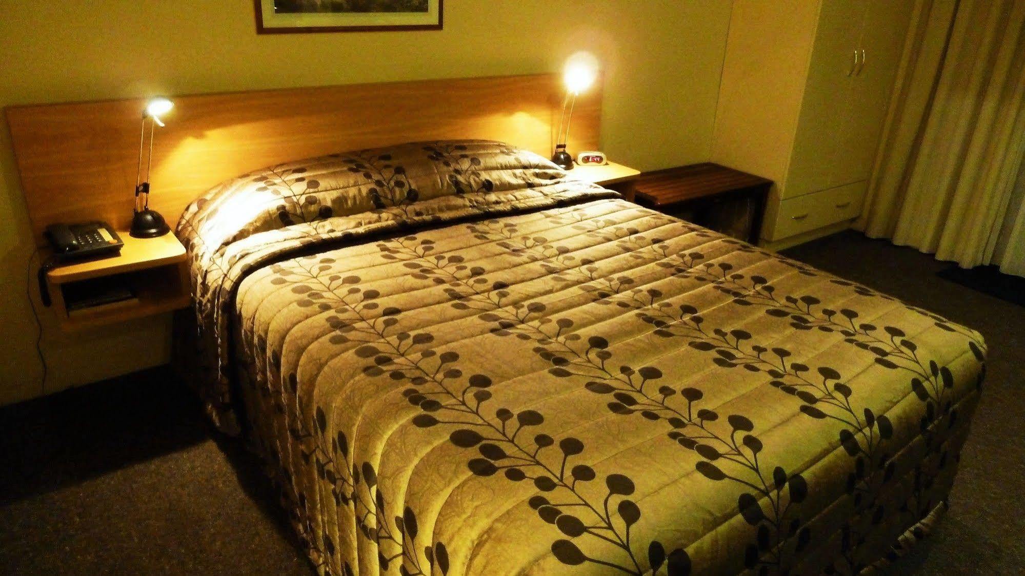Tudor Lodge Motel Нелсън Екстериор снимка