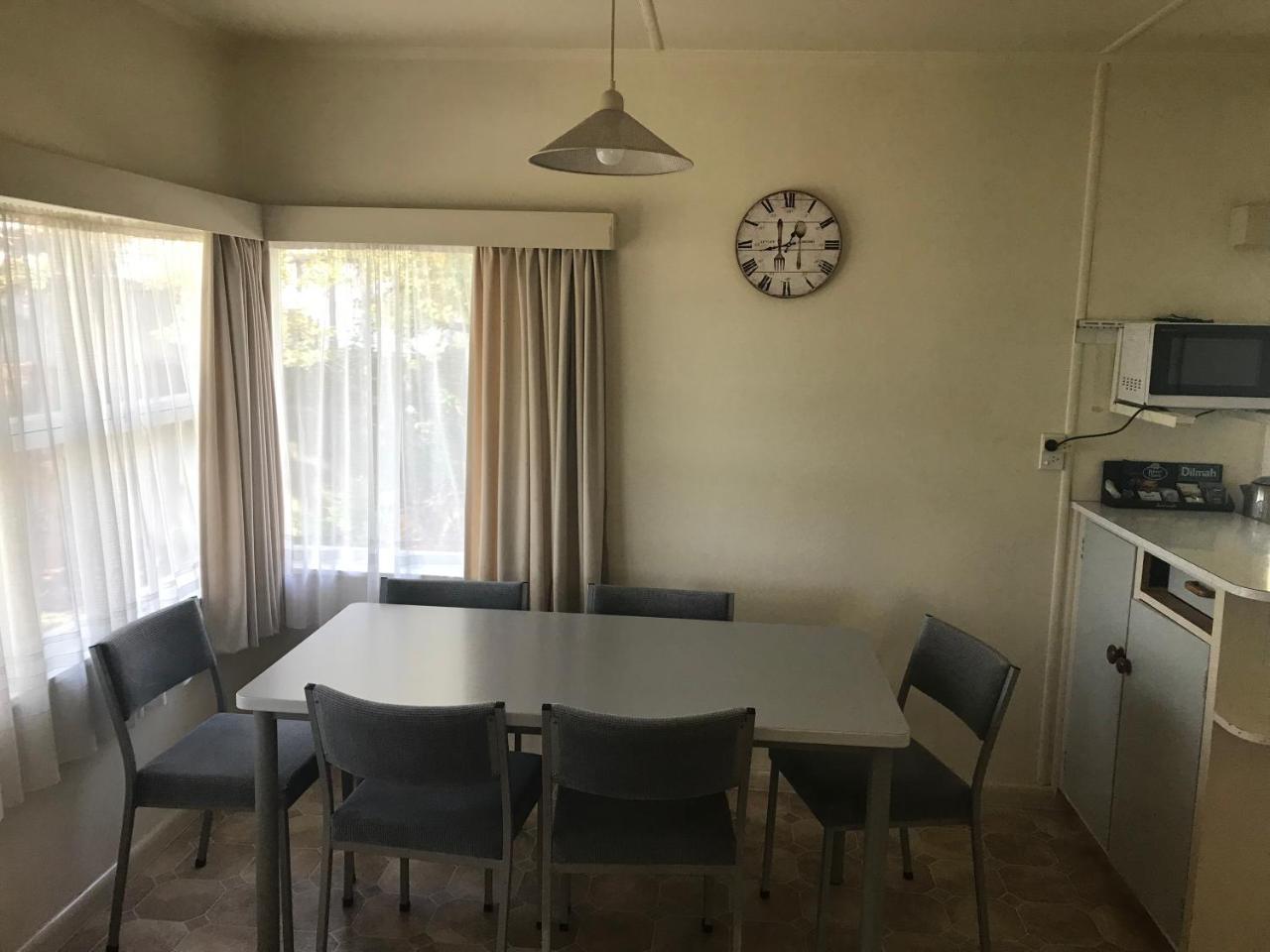 Tudor Lodge Motel Нелсън Екстериор снимка