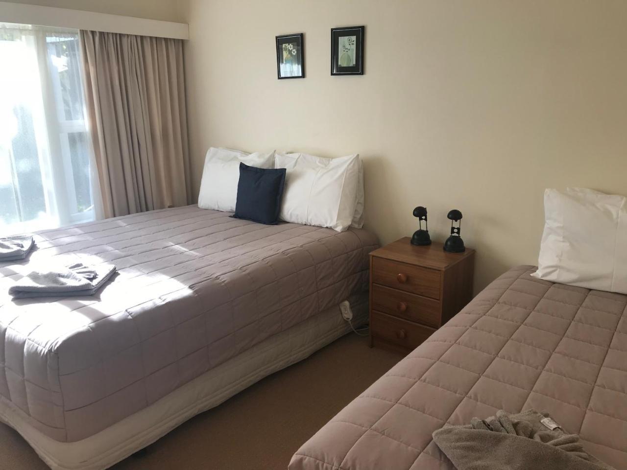 Tudor Lodge Motel Нелсън Екстериор снимка